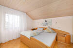 Seltene Gelegenheit! Stilvolle 3,5-Zimmer-DG-Wohnung mit Kamin und Garage und toller Aussicht!