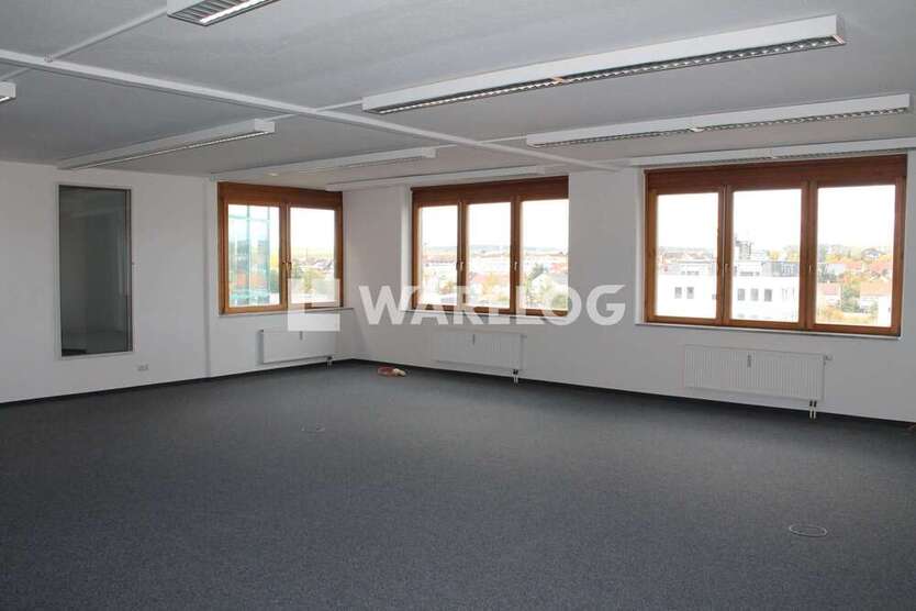 Büro in Leonberg 1.760 € 176 m²