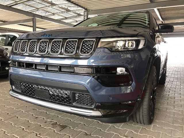 Jeep Compass 10 km 38.990 &euro; Karlsruhe 76185