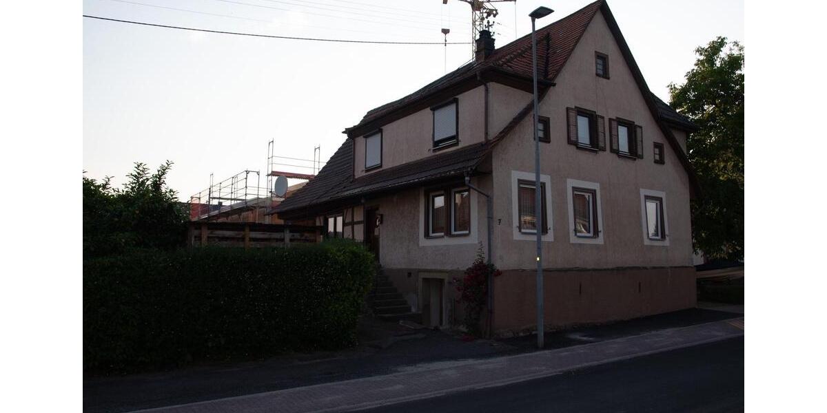 Einfamilienhaus Straubenhardt - 6 Zimmer, 134 m&sup2;, 245.000&euro; | Angebot:26264714