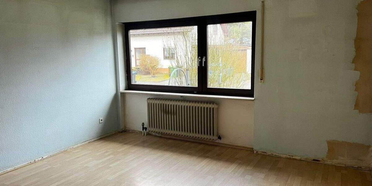 Mehrfamilienhaus, Wohnhaus Remchingen- Nöttingen Nöttingen - 7 Zimmer, 185 m&sup2;, 449.000&euro; | Angebot:25708092