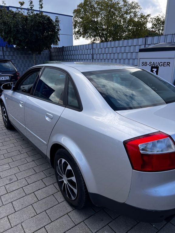 Audi A4 218.000 km 2.499 € Pforzheim 75175