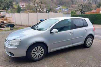 VW Golf 163.000 km 4.200 &euro; Knittlingen 75438