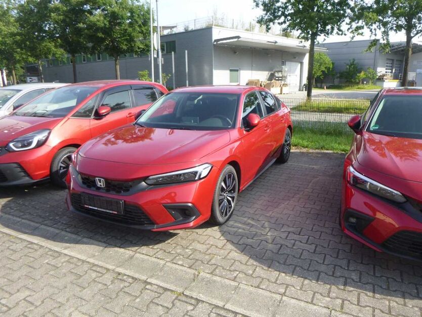 Honda Civic 1.501 km 36.890 € Ettlingen-Bruchhausen 76275