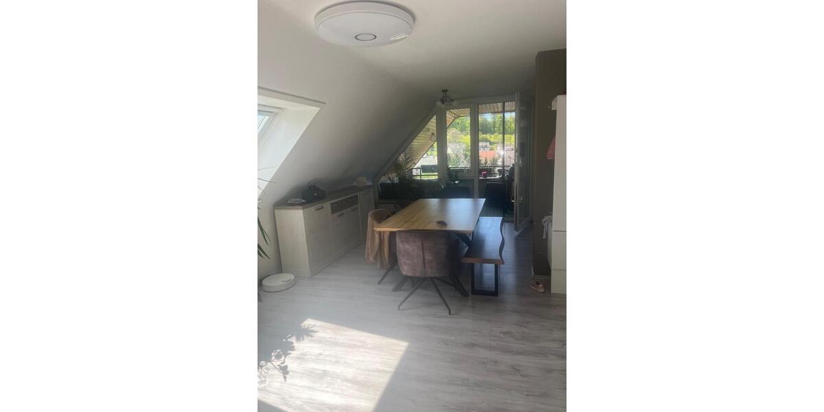 Dachgeschoßwohnung Pforzheim - 4.5 Zimmer, 94 m&sup2;, 1.200&euro; | Angebot:26322306