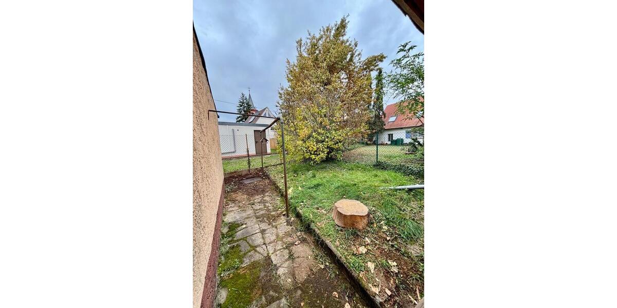 Charmante sanierungsbedürftige Doppelhaushälfte mit Altbaucharme 4 zimmer