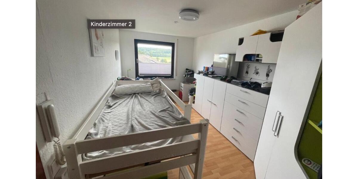 Reihenhaus Leonberg - 6 Zimmer, 205 m&sup2;, 1.850&euro; | Angebot:24248136