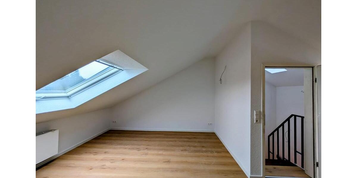 Reihenhaus Bruchsal - 5 Zimmer, 180 m&sup2;, 1.700&euro; | Angebot:25309753