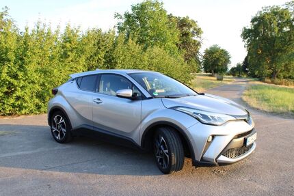 Toyota C-HR 105.000 km 22.000 &euro; Gaggenau 76571