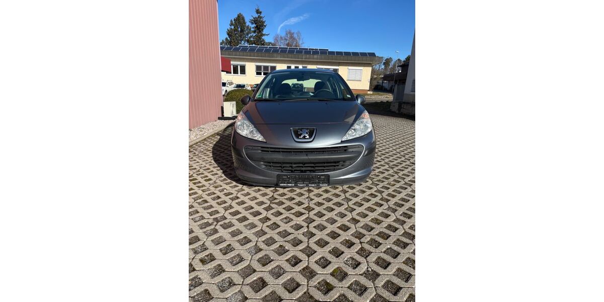 Peugeot 207 130.000 km 2.900 &euro; Engelsbrand 75331