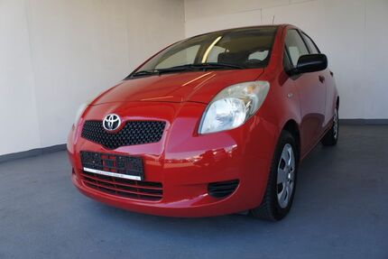 Toyota Yaris 128.000 km 2.900 &euro; Sindelfingen 71065