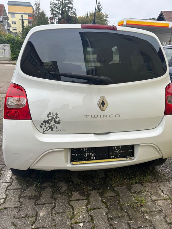 Renault Twingo 181.137 km 1.900 € Leonberg 71229