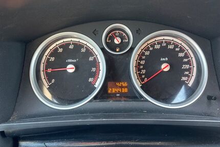 Opel Zafira 234.000 km 2.300 &euro; Pforzheim 75181