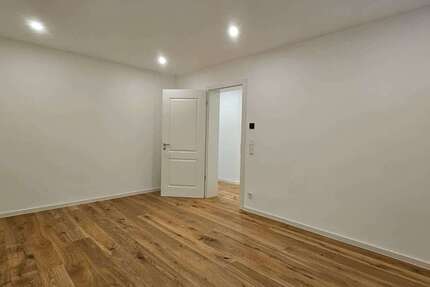 Wohnung zum Kaufen in Stuttgart 264.000 € 66.2 m² 3 zimmer