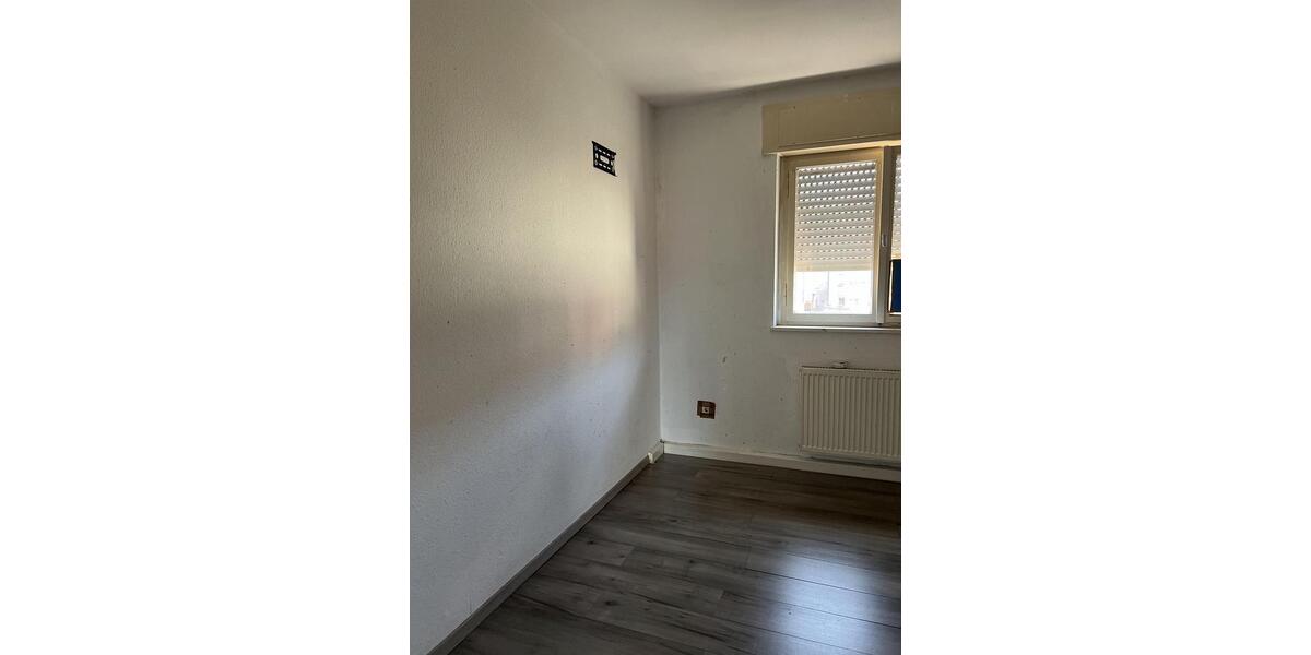 Etagenwohnung Pforzheim Dillweißenstein - 3 Zimmer, 90 m&sup2;, 1.250&euro; | Angebot:26064332