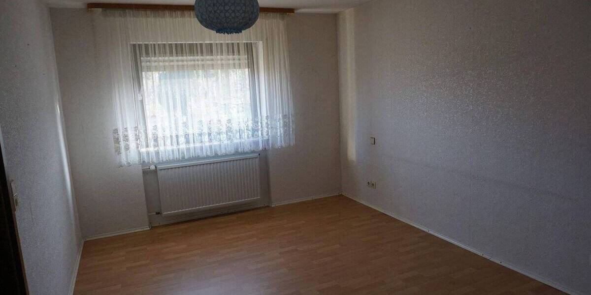 Doppelhaushälfte Bruchsal - 7 Zimmer, 162 m&sup2;, 425.000&euro; | Angebot:26534949
