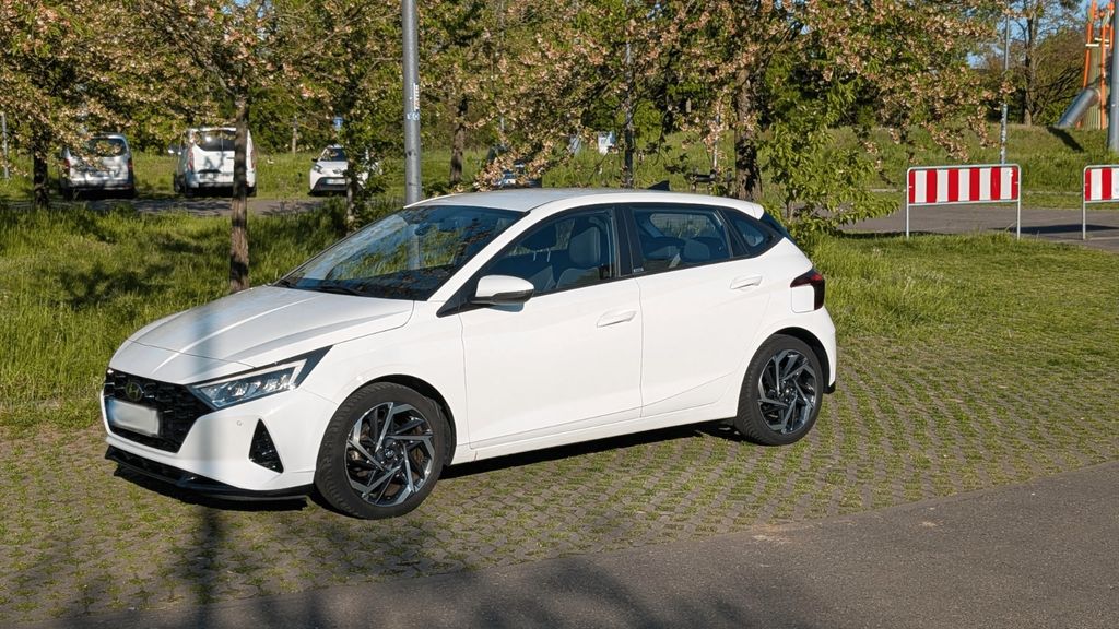 Hyundai i20 56.000 km 14.000 &euro; Karlsruhe 76137