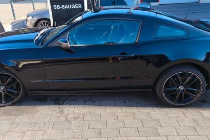 Ford Mustang 163.000 km 17.700 &euro; Pforzheim 75181
