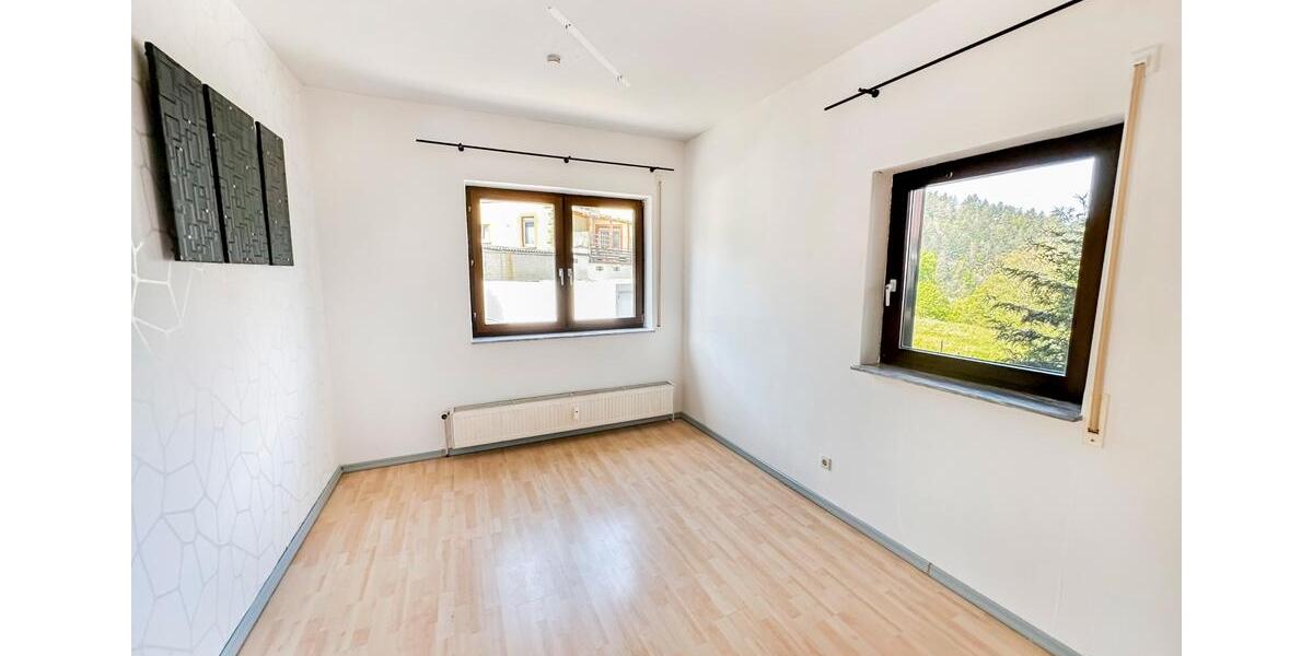 Etagenwohnung Gaggenau - 2 Zimmer, 90 m&sup2;, 1.150&euro; | Angebot:26427062
