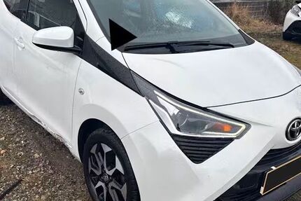 Toyota Aygo (X) 107.000 km 7.999 &euro; Ditzingen 71254