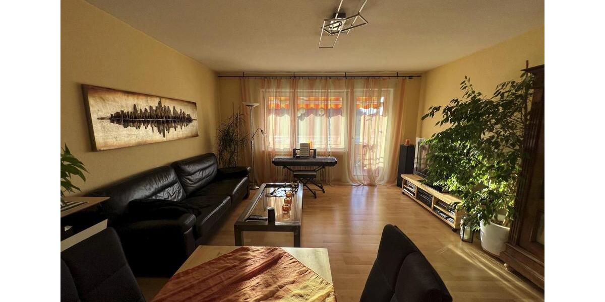 Helle 3-ZKB mit Tageslichtbad in der KA-Oststadt zu verkaufen 3 zimmer