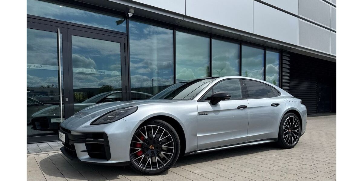 Porsche Panamera 22.550 km 128.689 &euro; Ettlingen 76275