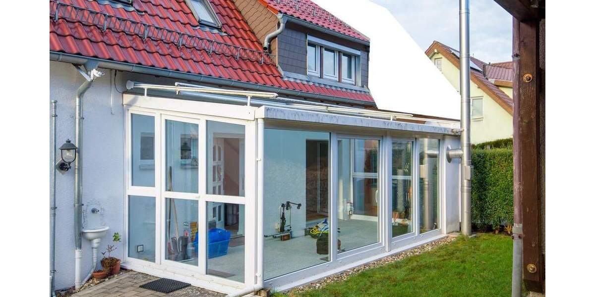 Doppelhaushälfte Pforzheim Huchenfeld - 6 Zimmer, 124 m&sup2;, 350.000&euro; | Angebot:23851785