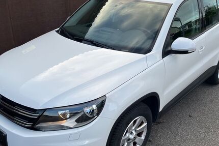 VW Tiguan 157.000 km 7.999 &euro; Weil der stadt 71263