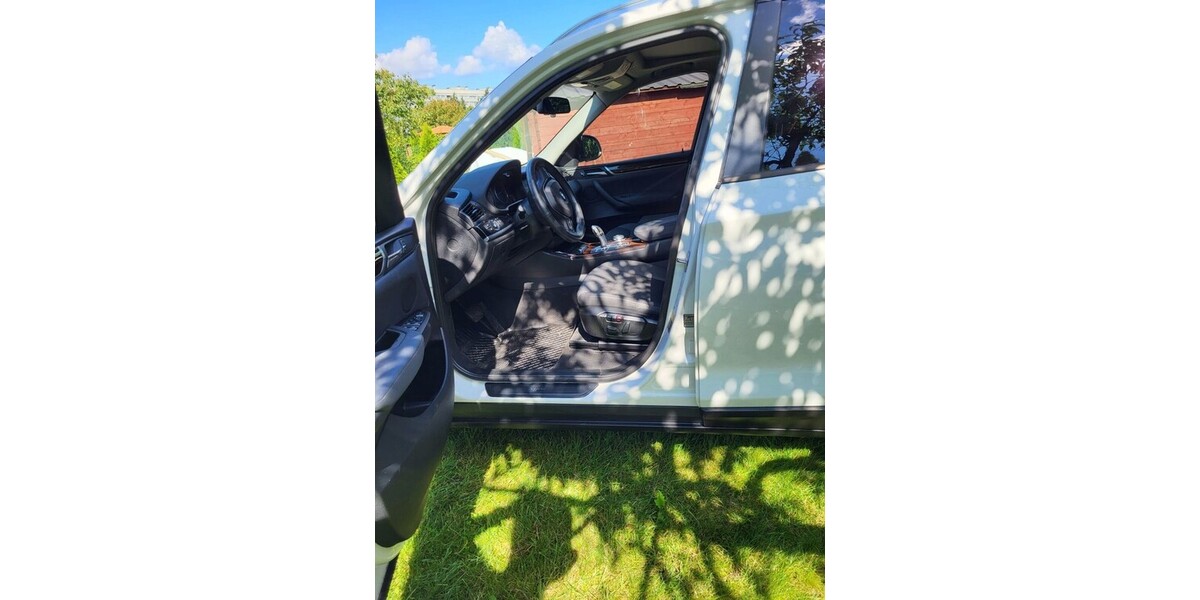 BMW X3 194.000 km 18.600 € Doluje 