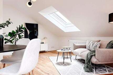 neu renoviert und sofort frei: 3 Zimmer mit Balkon und Stellplatz 3 zimmer