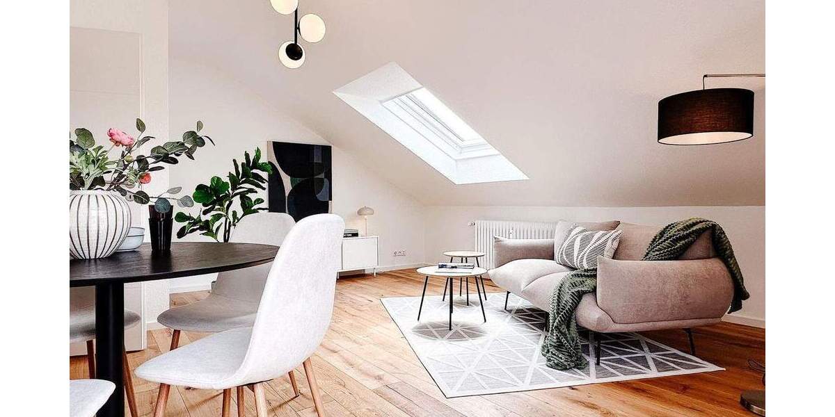 neu renoviert und sofort frei: 3 Zimmer mit Balkon und Stellplatz 3 zimmer