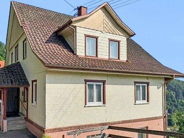 Einfamilienhaus Wildberg - 10 Zimmer, 140 m&sup2;, 490.000&euro; | Angebot:25790022