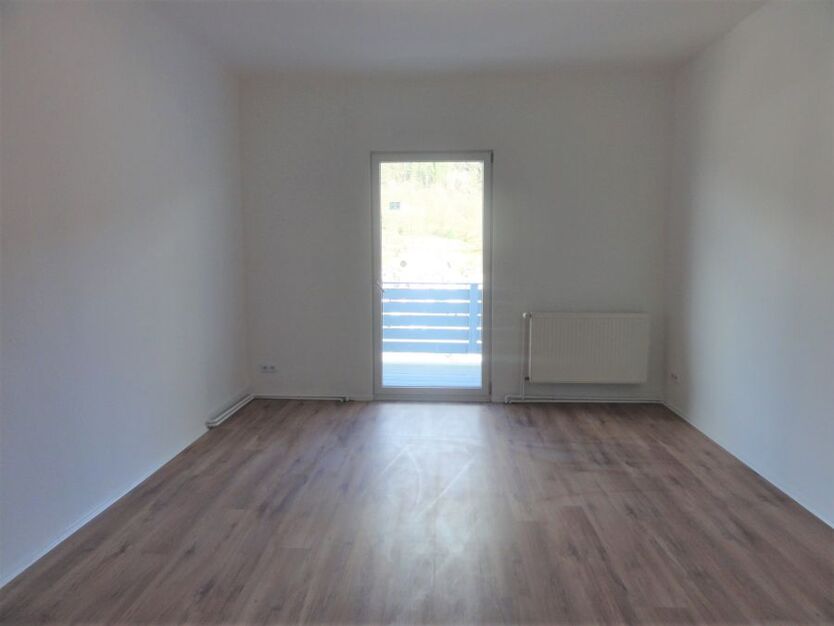 Helle 3-Zimmer-Altbau-Wohnung in zentrumsnaher Aussichtslage (Mietdauer: min. 4 Jahre) 3 zimmer