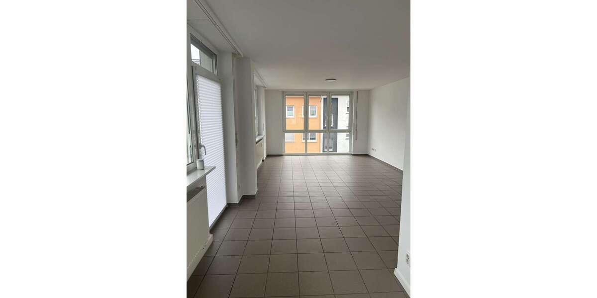 Etagenwohnung Pforzheim Weststadt - 2 Zimmer, 65 m&sup2;, 630&euro; | Angebot:26553057
