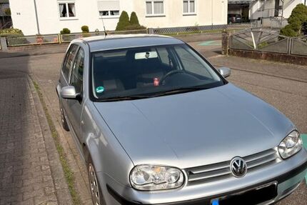 VW Golf 201.000 km 1.290 &euro; Gaggenau 76571