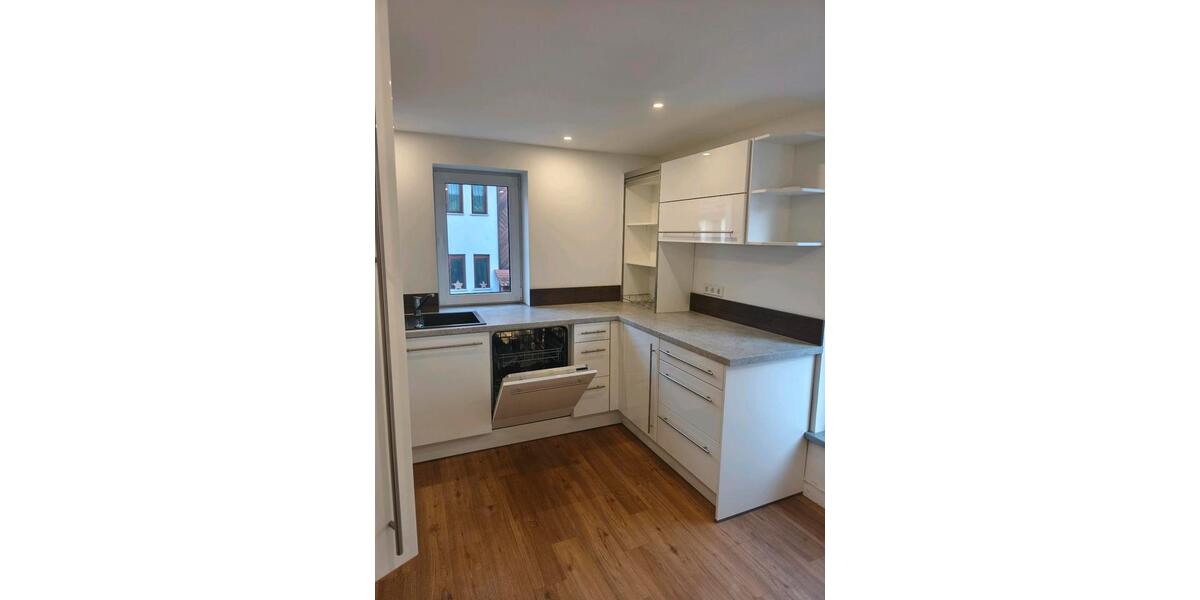 Etagenwohnung Weil der Stadt - 4 Zimmer, 110 m&sup2;, 1.800&euro; | Angebot:26393617