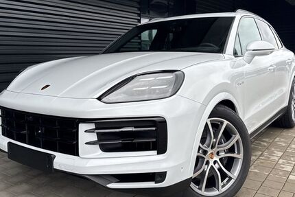 Porsche Cayenne 9.900 km 120.189 € Ettlingen 76275