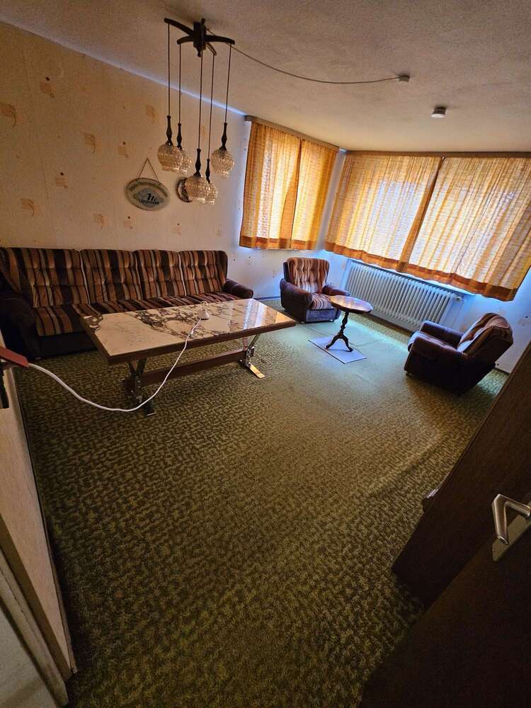 Haus zum Kaufen in Wildberg 175.000 € 158 m²