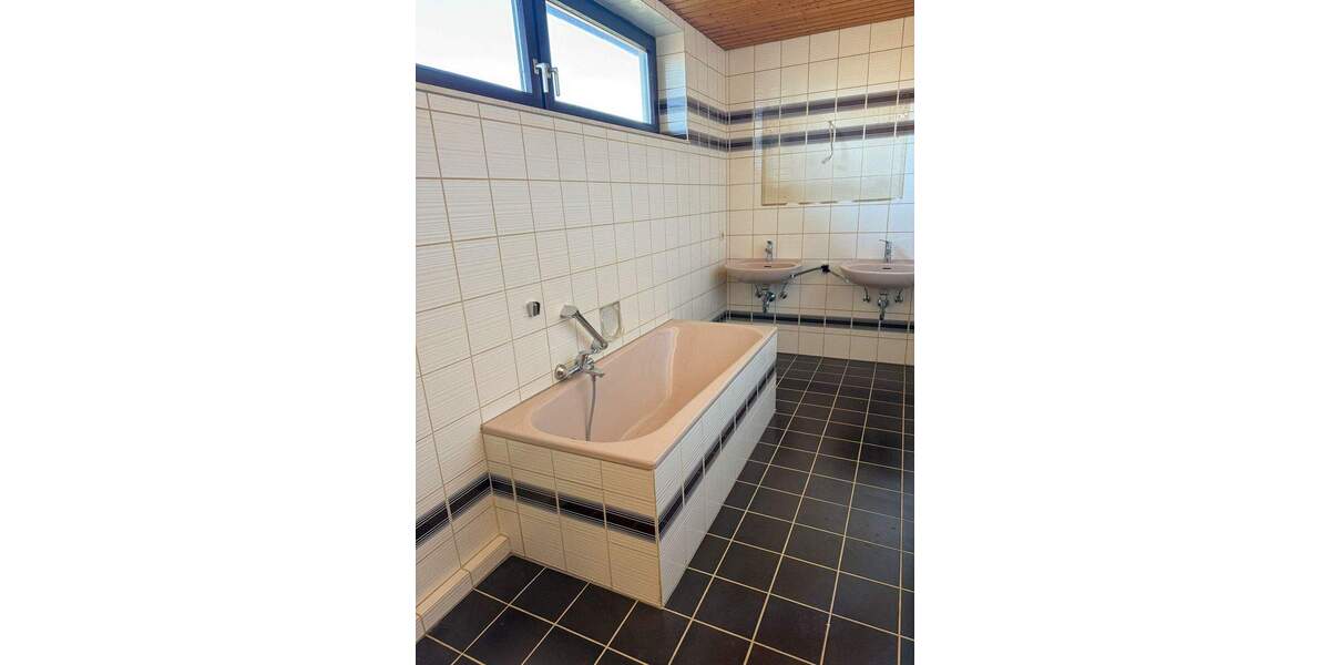 Einfamilienhaus Pforzheim Büchenbronn - 4 Zimmer, 132 m&sup2;, 395.000&euro; | Angebot:25355930