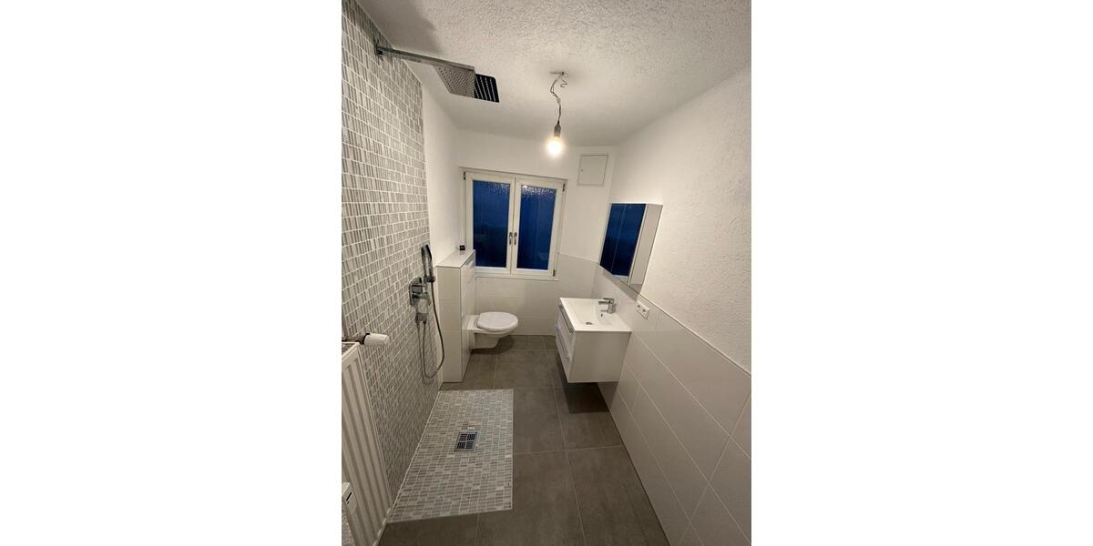 3-Zi.-EG-Whg in PF-Eutingen – Erstbezug Bad & überdachte Terrasse 3 zimmer