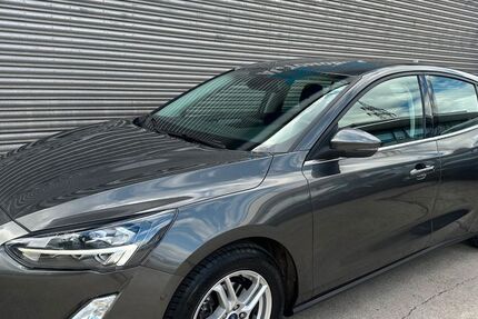 Ford Focus 85.860 km 15.400 € Sindelfingen 71065