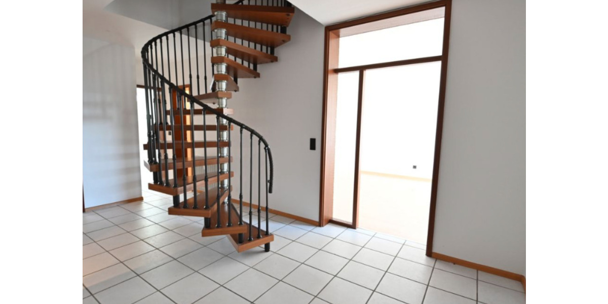 Dachgeschoßwohnung Karlsruhe Hagsfeld - 5 Zimmer, 145 m&sup2;, 519.000&euro; | Angebot:25103056