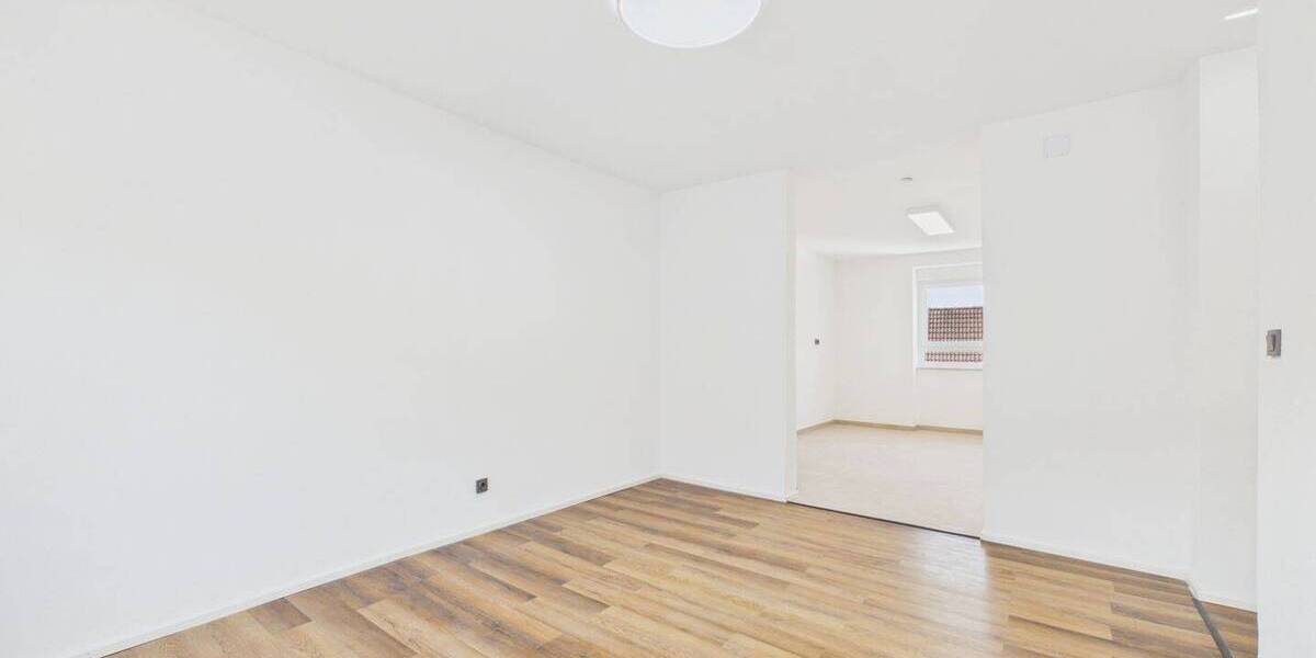 Mehrfamilienhaus, Wohnhaus Bretten - 9 Zimmer, 250 m&sup2;, 840.000&euro; | Angebot:26876572