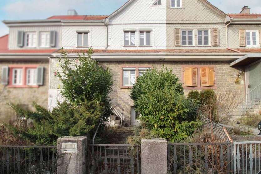 Haus zum Kaufen in Pforzheim 279.000 € 110.04 m²