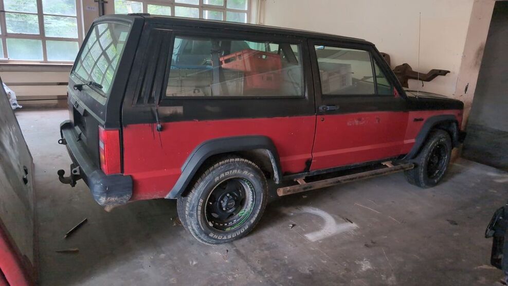 Jeep Cherokee 99.999 km 2.999 € Wimsheim 71299
