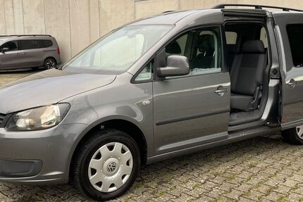 VW Caddy 211.000 km 6.900 &euro; Pforzheim 75181