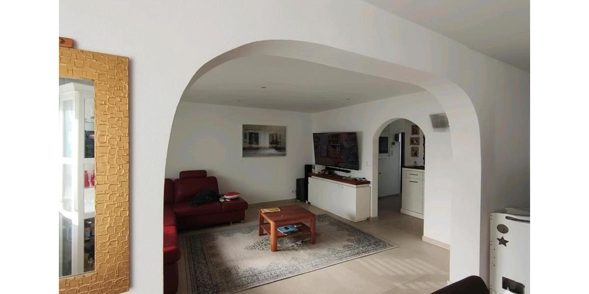 Exklusives Wohnerlebnis: ca.130qm Wohnung + Büro + XL Keller 3.5 zimmer