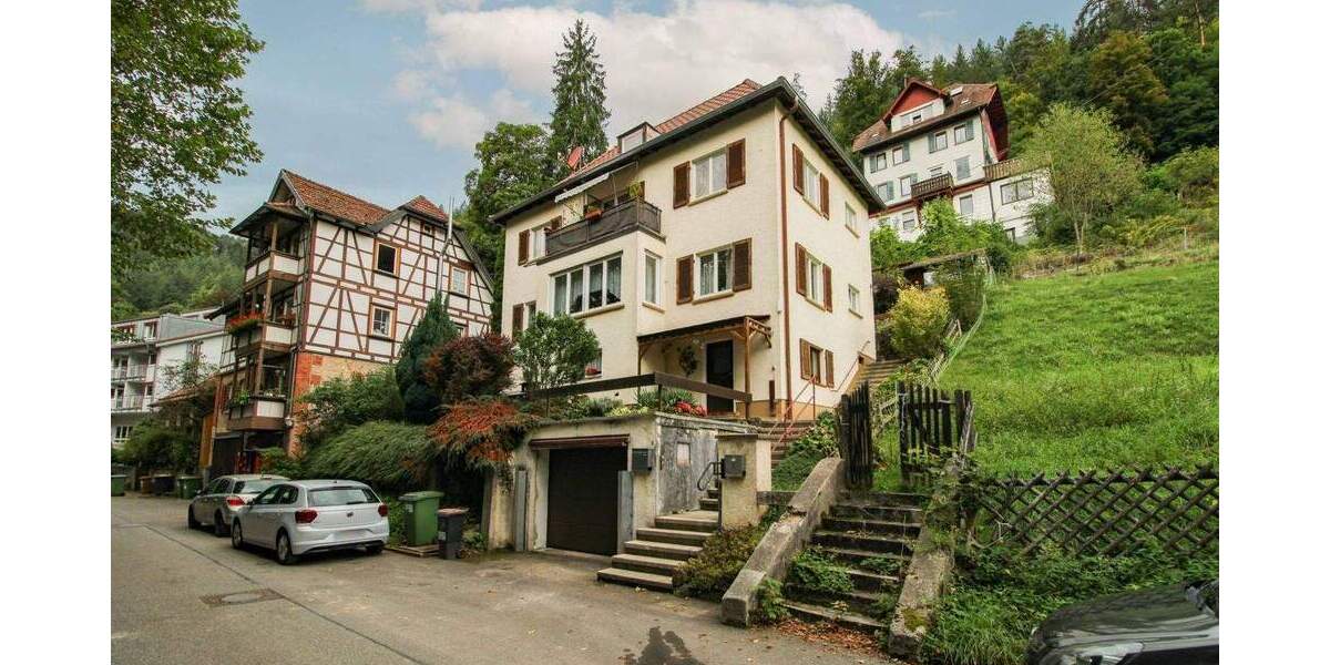 Einfamilienhaus Calw - 7 Zimmer, 180 m&sup2;, 329.000&euro; | Angebot:25710900