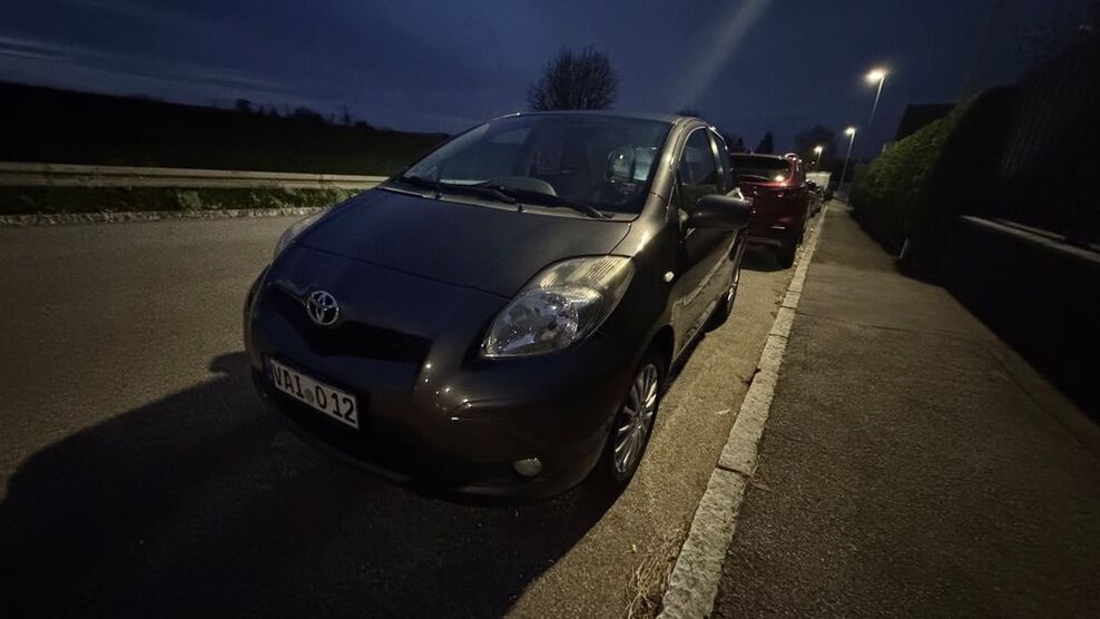 Toyota Yaris 202.000 km 3.000 € Sachsenheim 00 74343