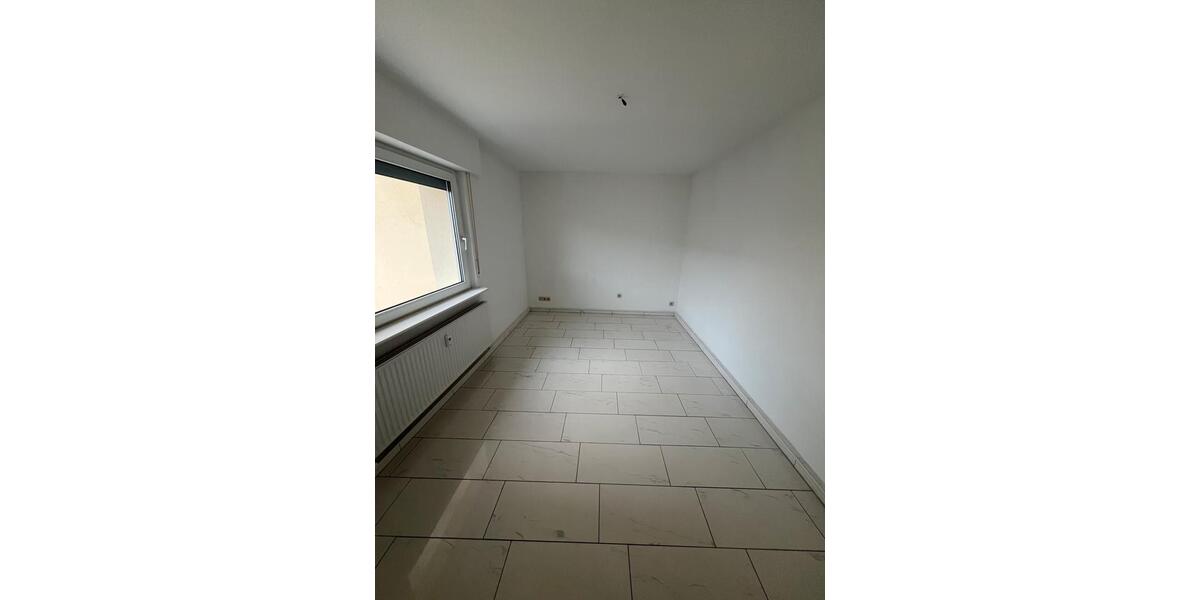 Etagenwohnung Pforzheim Nordstadt - 3 Zimmer, 75 m&sup2;, 1.150&euro; | Angebot:25238736